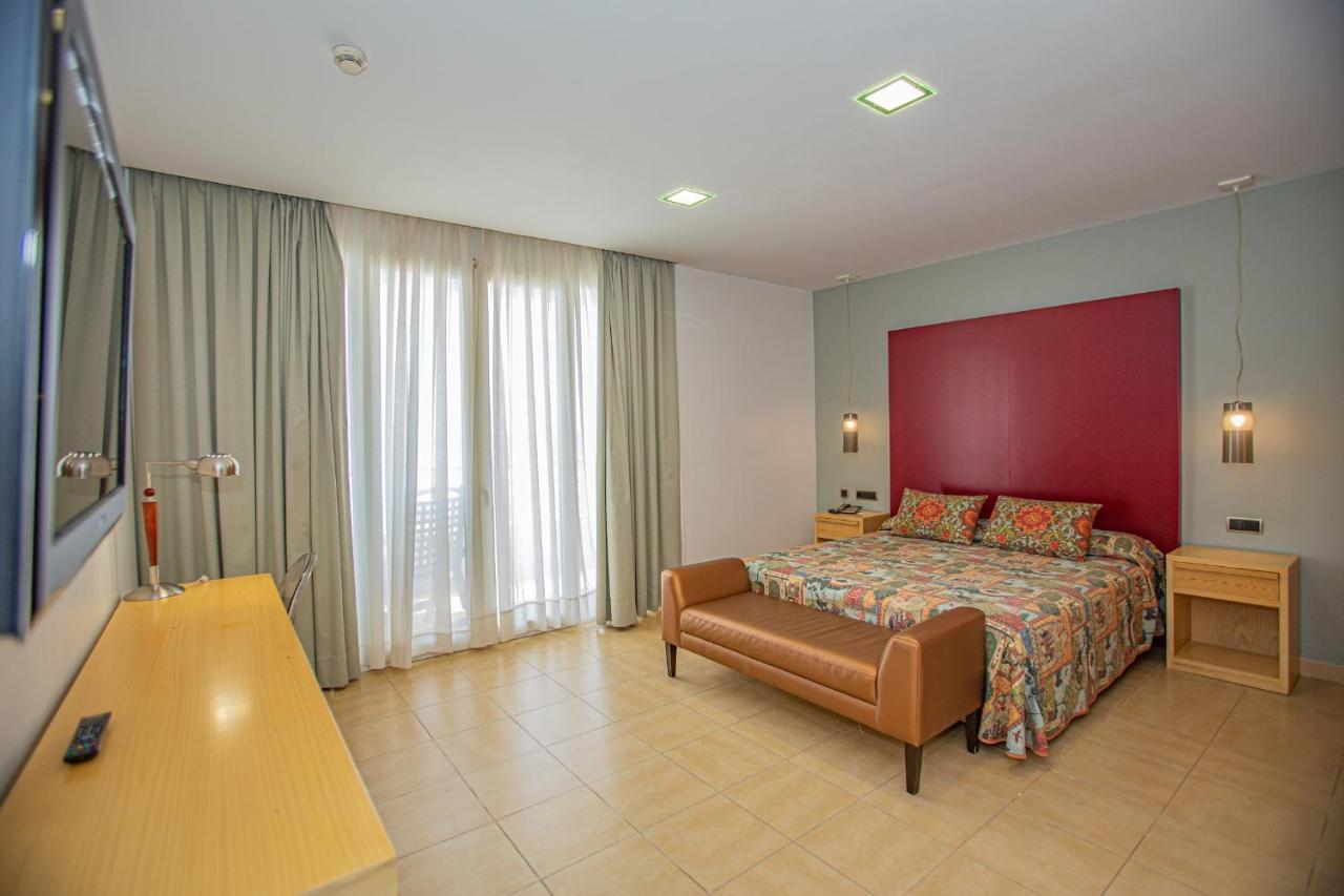 Hotel Adiafa บาร์บาเต ภายนอก รูปภาพ