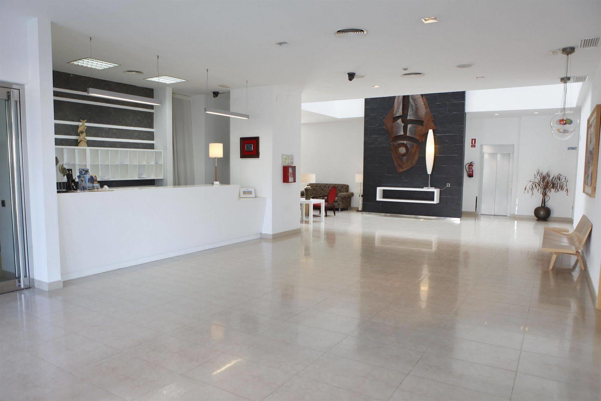 Hotel Adiafa บาร์บาเต ภายนอก รูปภาพ